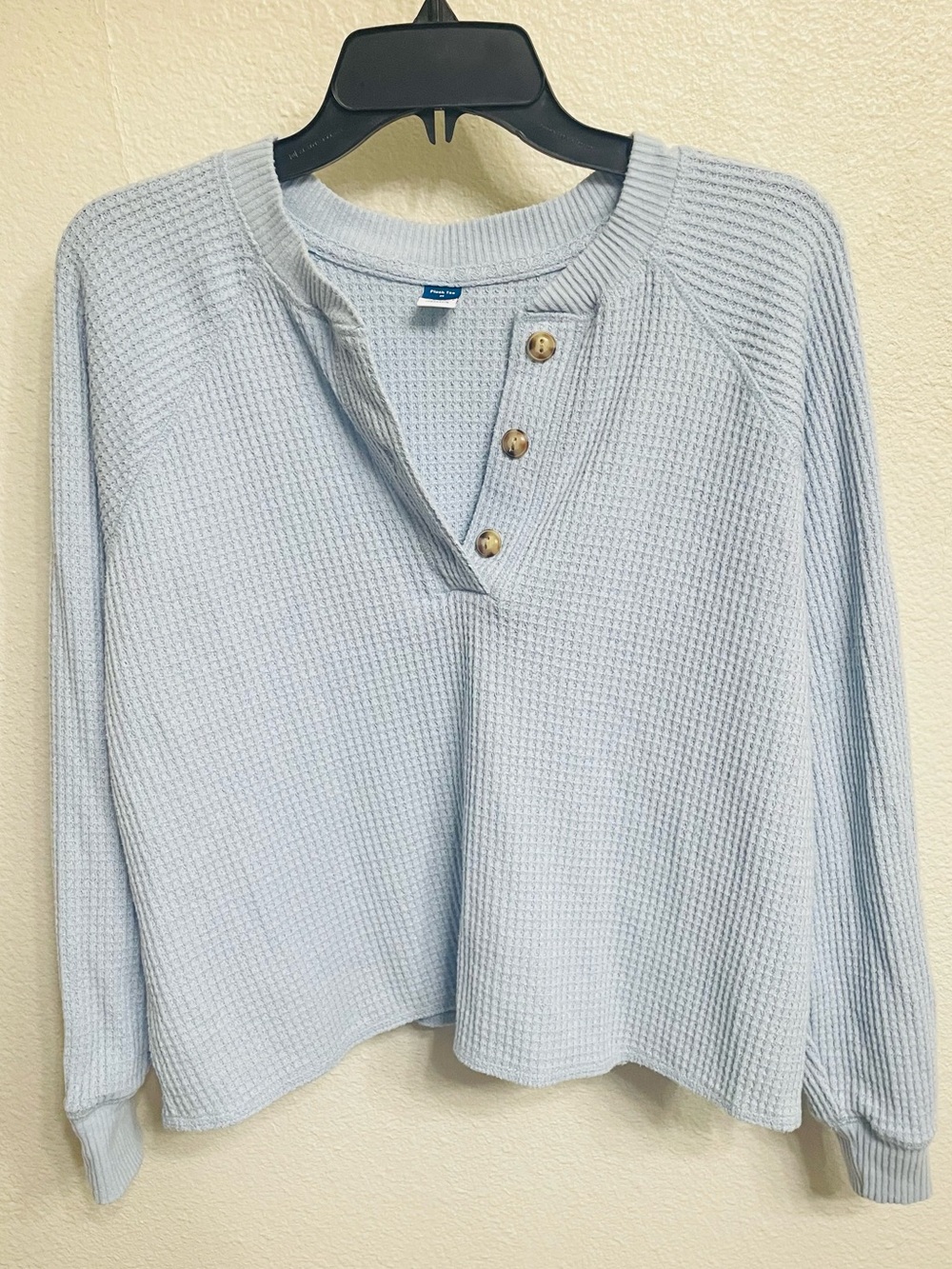Old Navy Waffle Knit Henley Long Sleeve
Top - Light Blue - Women's Size M